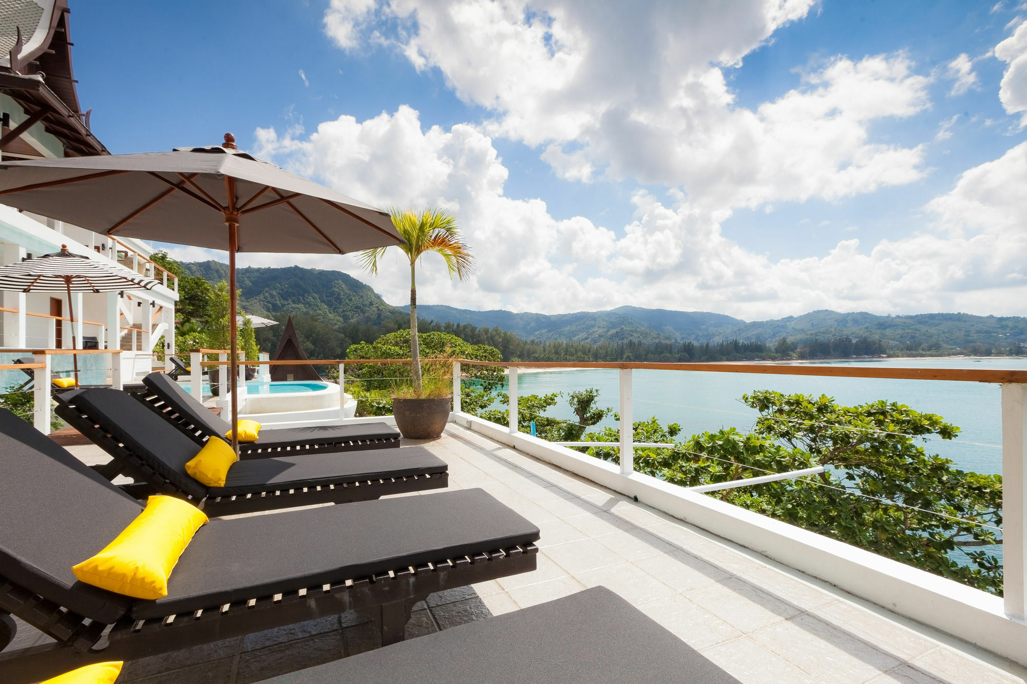 Villa Nevaeh Kamala Beach Extérieur photo